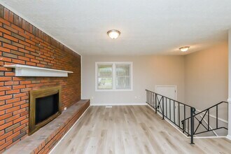 2870 Valley Brook Dr SW in Marietta, GA - Foto de edificio - Building Photo