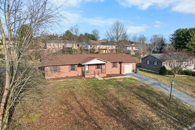 983 Beverly Dr in Abingdon, VA - Building Photo - Building Photo