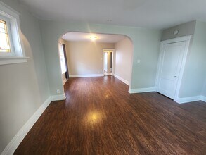 5036 Chippewa St, Unit 2nd floor in St. Louis, MO - Building Photo - Building Photo