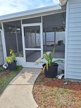 406 Sandpiper Ct in Edgewater, FL - Building Photo - Building Photo