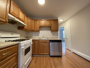 18 Warwick St, Unit 2 in Boston, MA - Building Photo - Building Photo