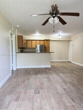 811 Lyons Rd in Coconut Creek, FL - Building Photo - Building Photo