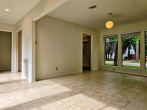 14 Summer Sprig Rd in Spring, TX - Foto de edificio - Building Photo