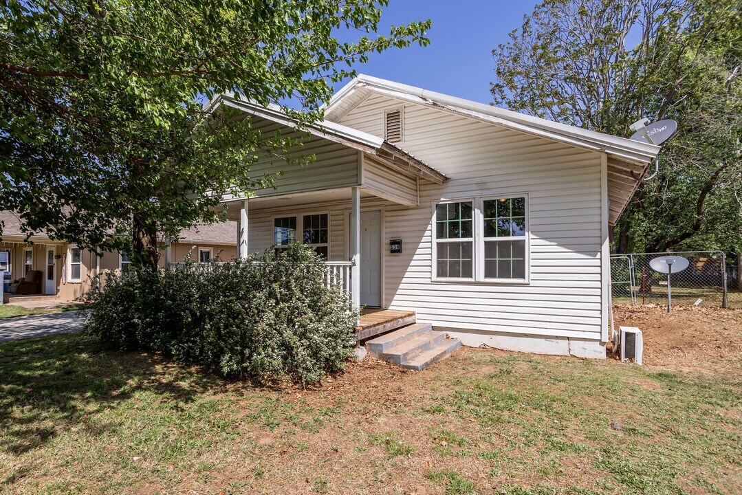 538 W Wood St in Shawnee, OK - Building Photo
