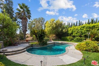 17672 Bryan Pl in Los Angeles, CA - Building Photo - Building Photo