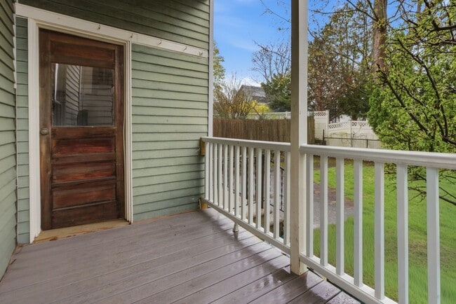 35 Oakland St in Salem, MA - Building Photo - Building Photo