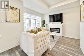 119 Matawin Ln in Richmond Hill, ON - Building Photo - Building Photo