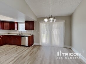 4051 Forecast Dr in Brandon, FL - Building Photo - Building Photo