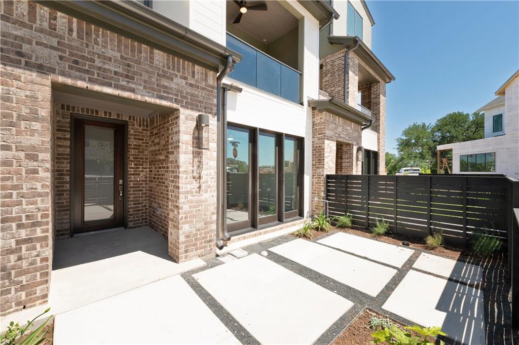 4611 Unity Cir in Austin, TX - Foto de edificio