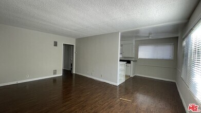 832 S Gramercy Pl in Los Angeles, CA - Building Photo - Building Photo