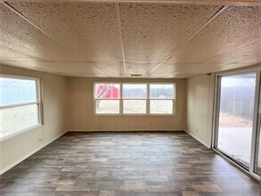 1037 SW 103rd St in Oklahoma City, OK - Building Photo - Building Photo
