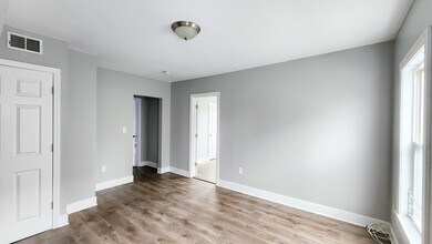 2 Wall St in Foxboro, MA - Building Photo - Building Photo
