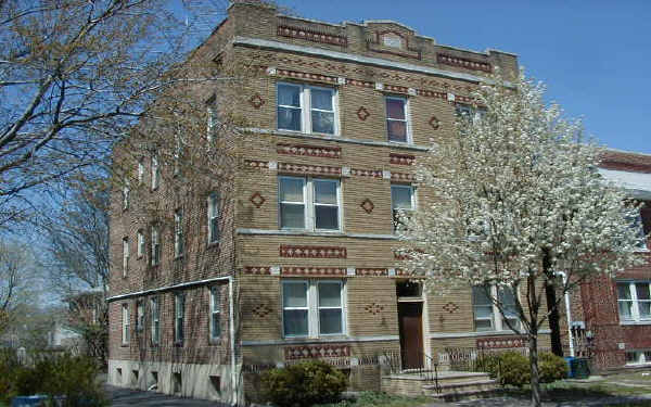 41 Ernest St in Nutley, NJ - Foto de edificio