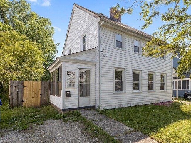 property at 10 Cotton Pl