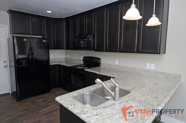 property at 3755 N Prairie Grass Dr
