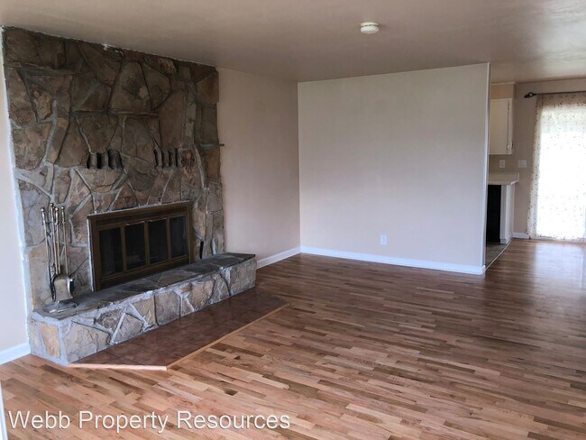 2430 SW Nye Ave photo'