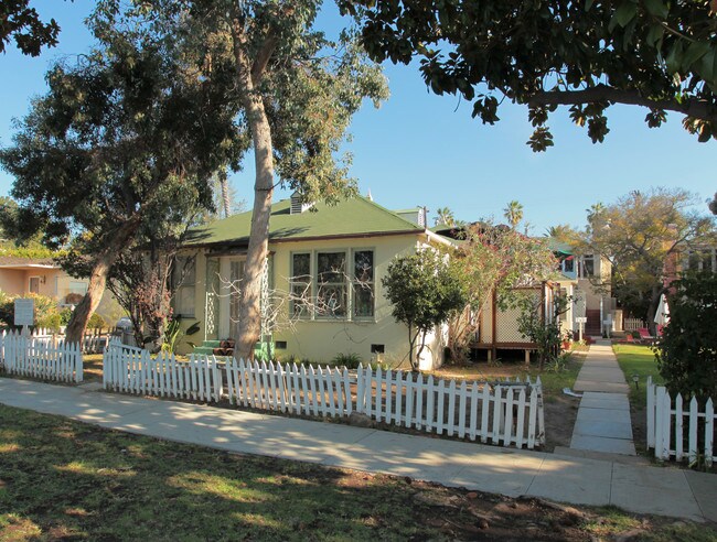 745 17th St in Santa Monica, CA - Foto de edificio - Building Photo