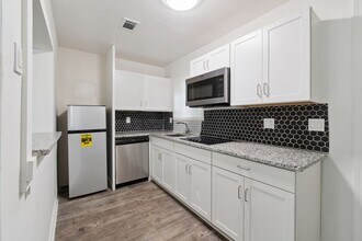 1098 Smith St SW in Atlanta, GA - Building Photo - Building Photo
