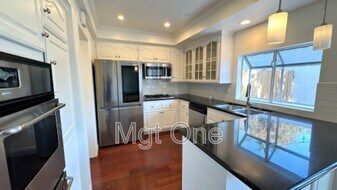 2620 Vista Del Oro in Newport Beach, CA - Building Photo