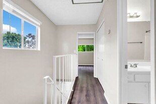 7833 Camino Raposa in San Diego, CA - Building Photo