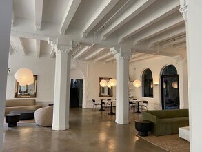 5225 Hollywood Blvd in Los Angeles, CA - Building Photo - Building Photo