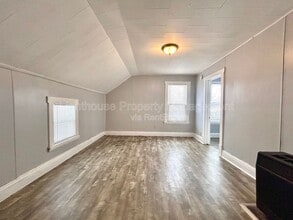 2417 Reynolds St in Muskegon Heights, MI - Foto de edificio - Building Photo