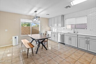 18611 North 22nd St in Phoenix, AZ - Building Photo - Building Photo