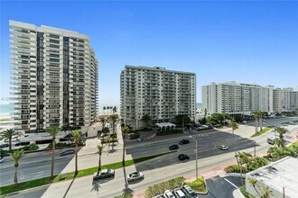 5700 Collins Ave in Miami Beach, FL - Building Photo - Building Photo