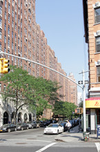 London Terrace Gardens in New York, NY - Building Photo - Building Photo