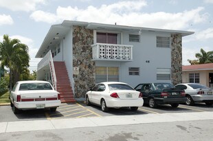 46 W 16th St in Hialeah, FL - Building Photo