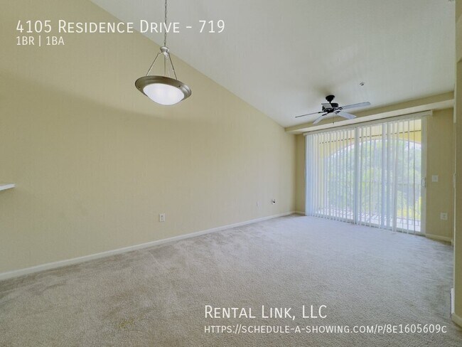 4105 Residence Drive in Ft. Myers, FL - Building Photo - Building Photo