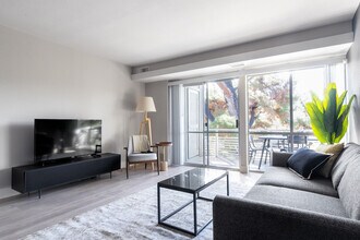 745 S Bernardo Ave-Unit -FL3-ID292 in Sunnyvale, CA - Building Photo - Building Photo