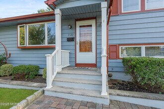 1120 Darlene Ave in Ocean Township, NJ - Foto de edificio - Building Photo