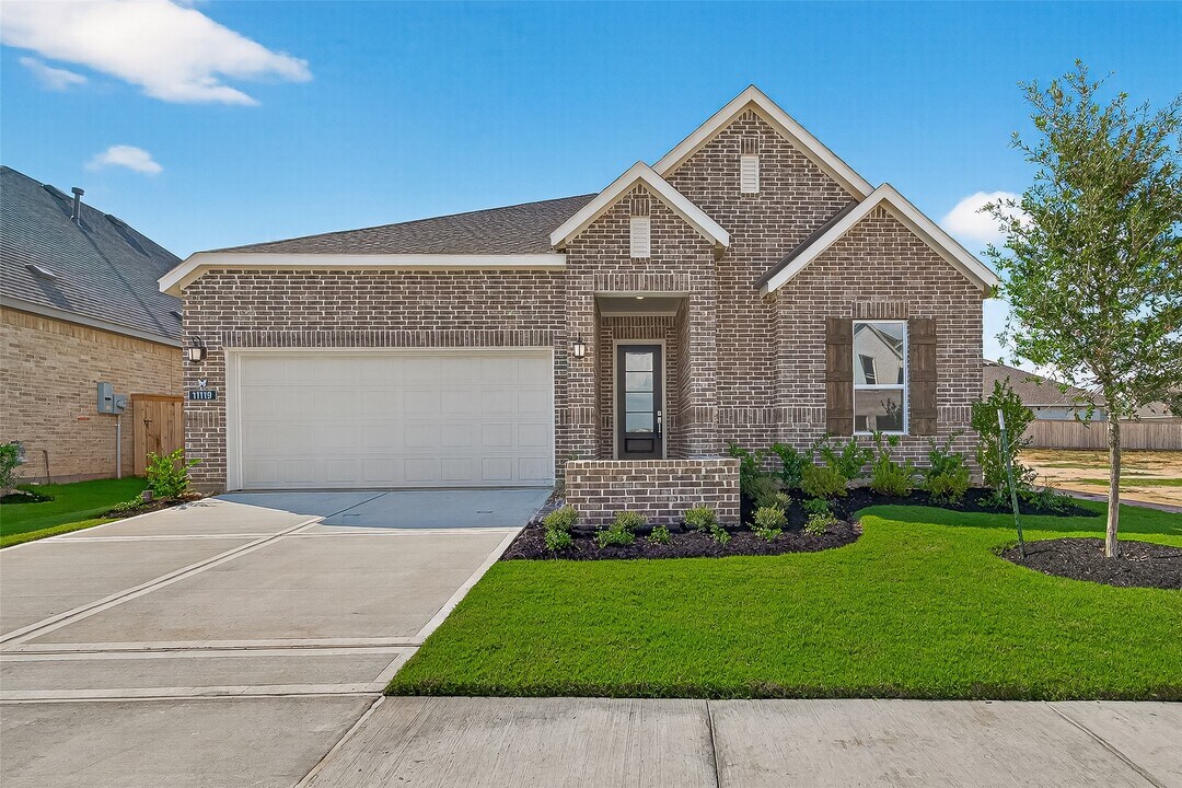 11119 Poplar Tree Dr in Cypress, TX - Building Photo