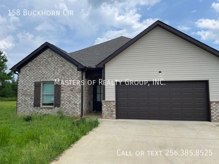 158 Buckhorn Cir in Weaver, AL - Building Photo