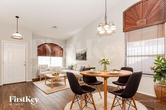 8626 W Aster Dr in Peoria, AZ - Foto de edificio - Building Photo