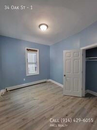 34 Oak St in Yonkers, NY - Building Photo - Building Photo