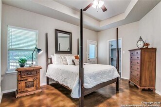 1501 Lucille St in Seguin, TX - Building Photo - Building Photo