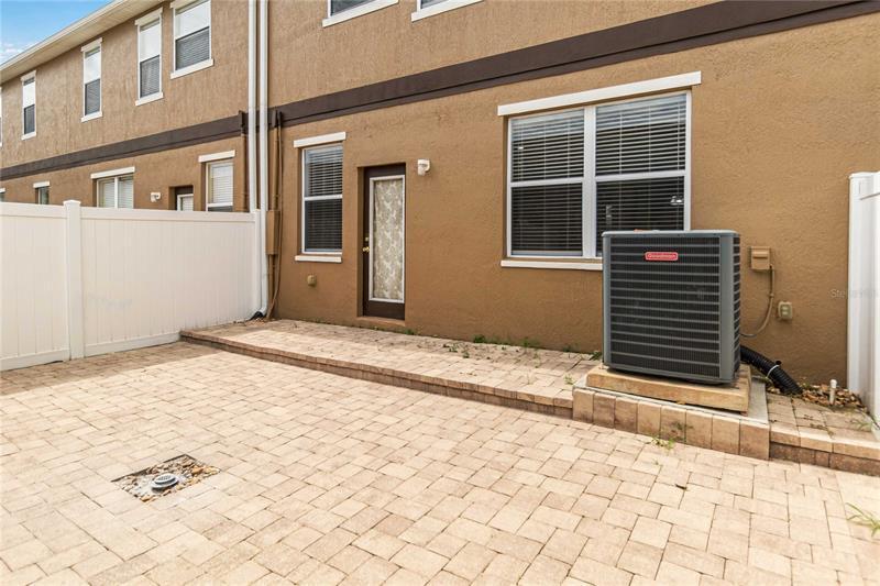 2243 J Lawson Blvd in Orlando, FL - Building Photo