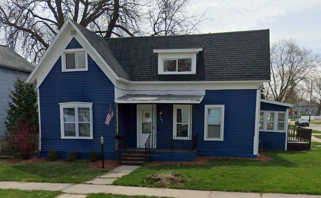 property at 446 Thomas St