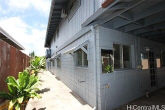 925 9th Ave in Honolulu, HI - Foto de edificio - Building Photo