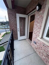 1777 Temple Ave in College Park, GA - Foto de edificio - Building Photo