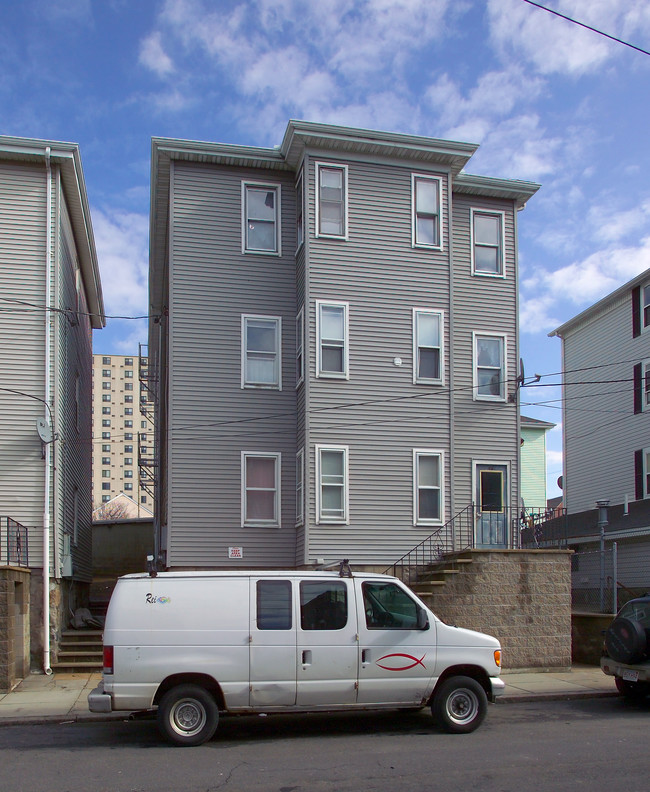 46-48 Mulberry St in Fall River, MA - Building Photo - Building Photo