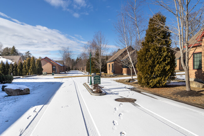 Summerscape Seaonal Cottages in Wells, ME - Building Photo - Building Photo