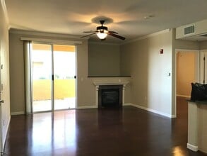 501 Gibson Dr in Roseville, CA - Building Photo - Building Photo