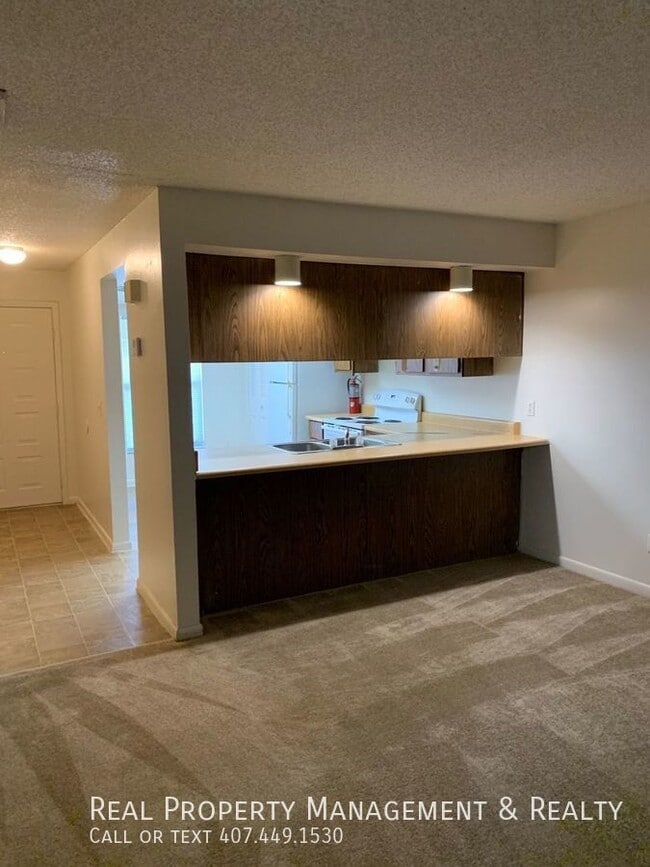 12125 Napiers Cir in Orlando, FL - Building Photo - Building Photo