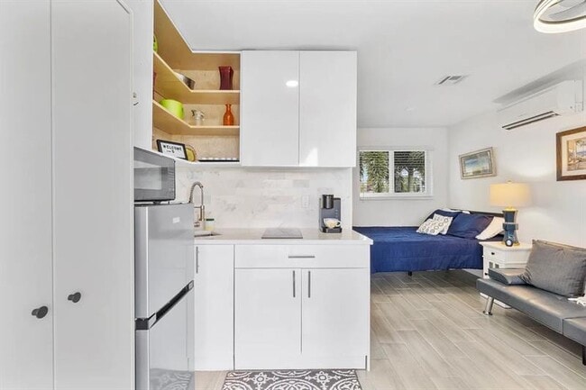 property at 2250 SE 5th St
