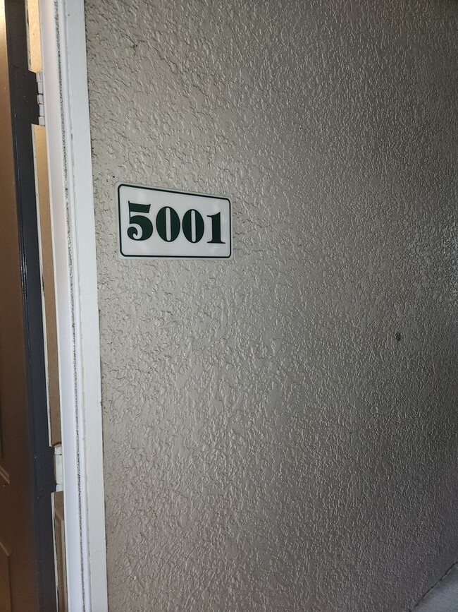 5001 Hemingway Cir in Haines City, FL - Building Photo - Building Photo