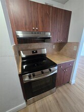 7423 SW 152nd Ave in Miami, FL - Building Photo - Building Photo