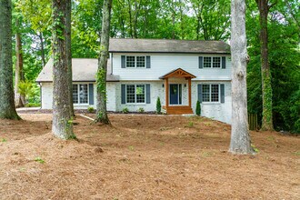 280 E Valley Dr in Marietta, GA - Building Photo - Building Photo